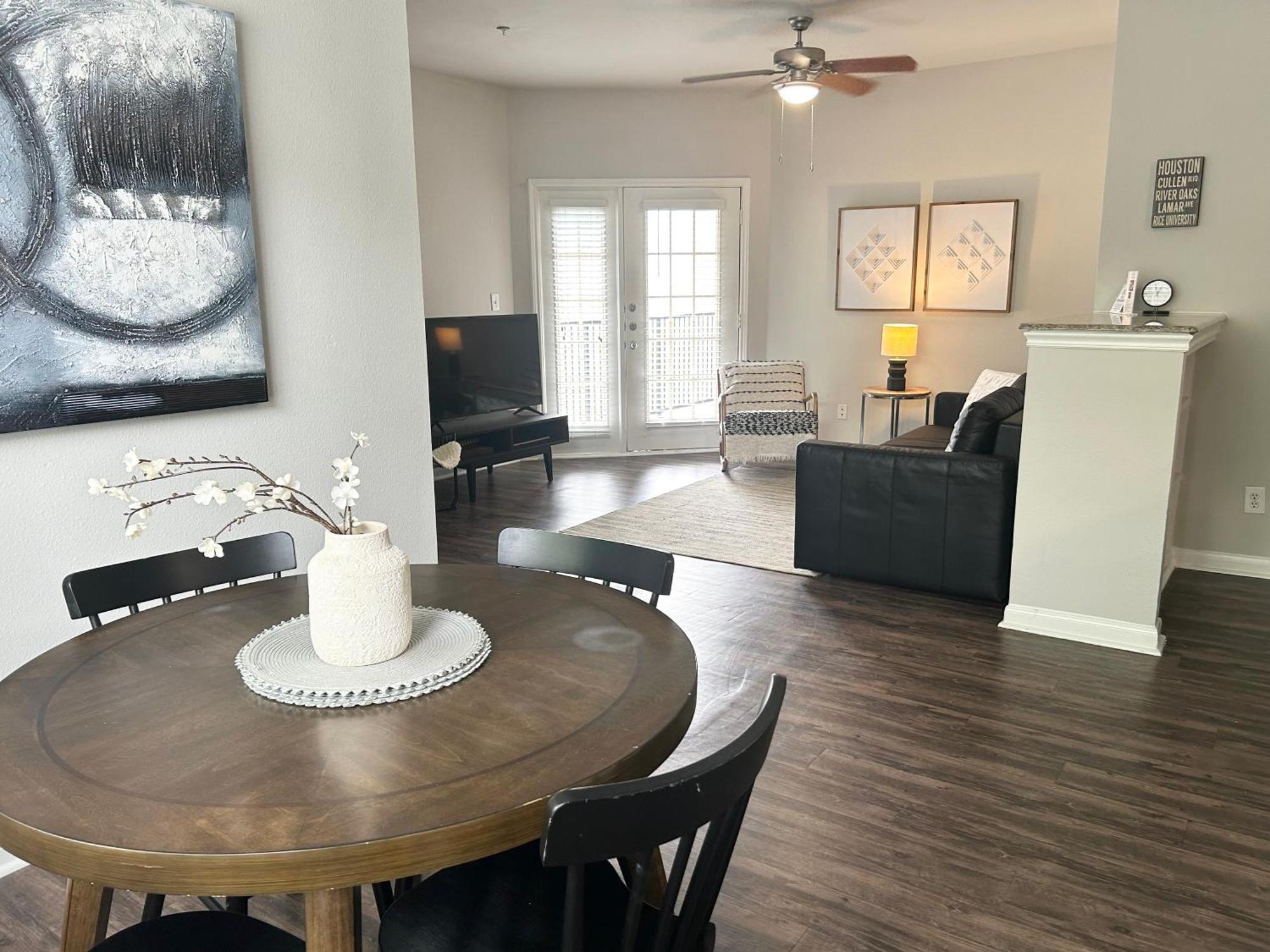 Hidden Gem At Med Center 2Br & 2Ba Apartment Houston Ngoại thất bức ảnh