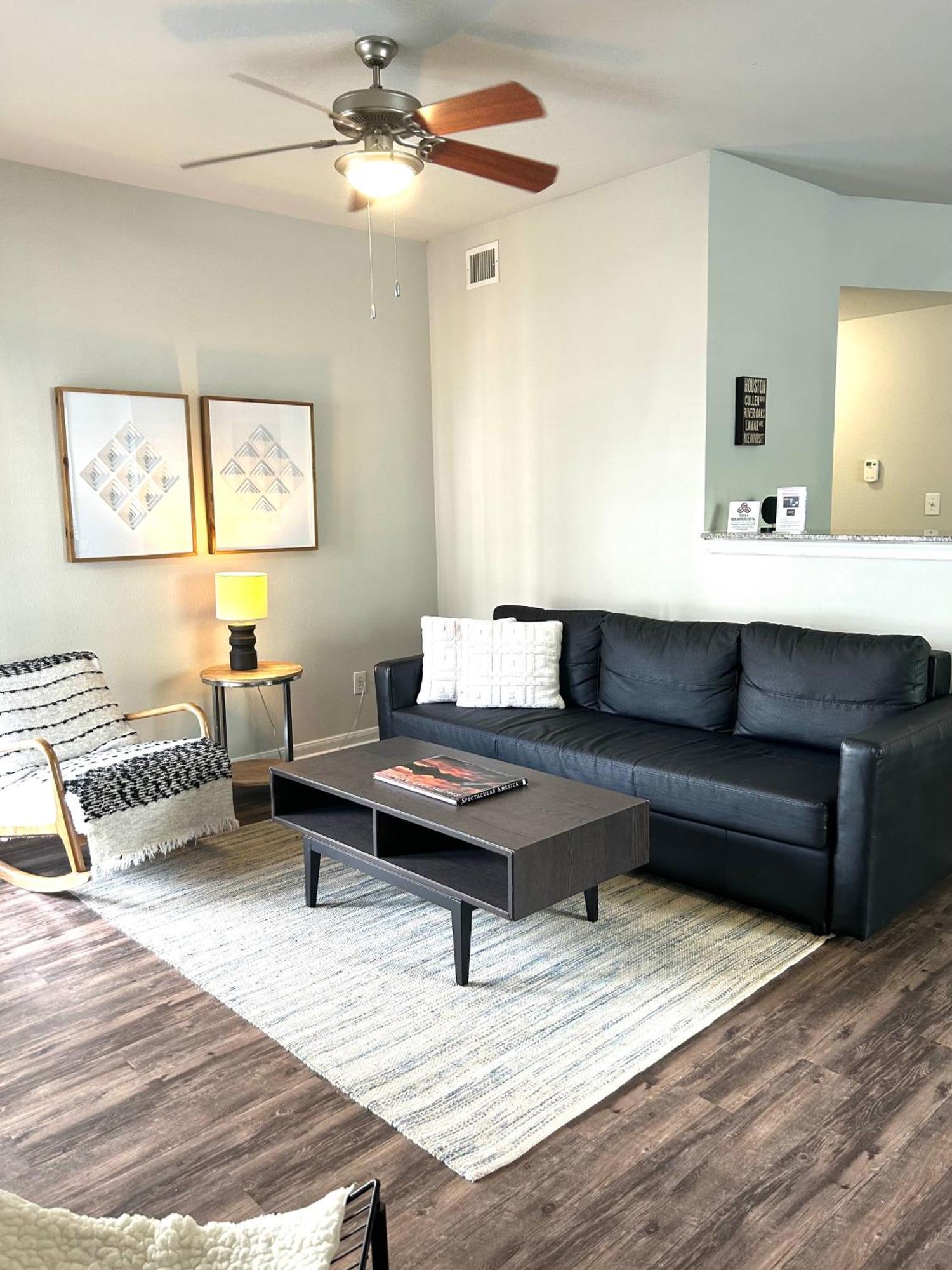 Hidden Gem At Med Center 2Br & 2Ba Apartment Houston Ngoại thất bức ảnh